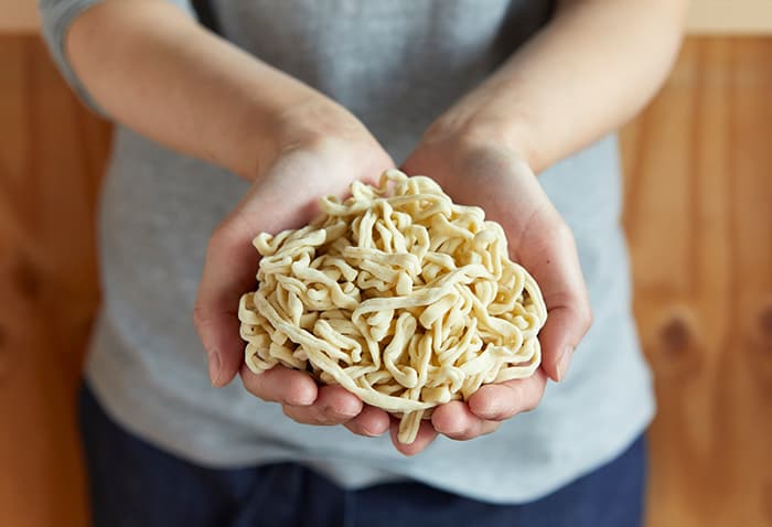 手もみちぢれ麺